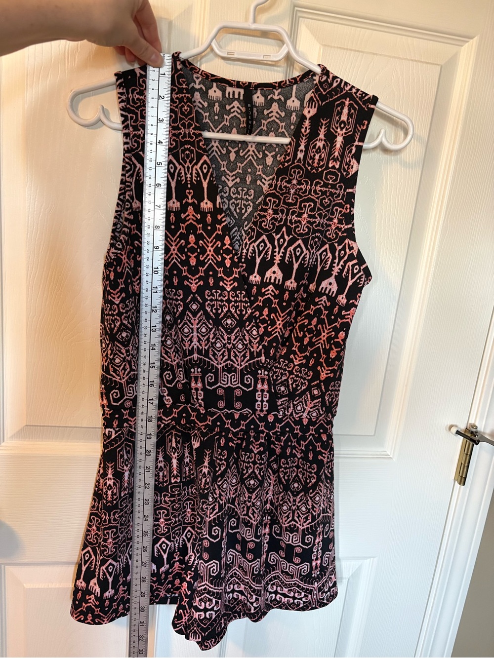 Geometric Tribal Print Romper Black Pink V-Neck Sleeveless Boho Festival - Picture 6 of 6